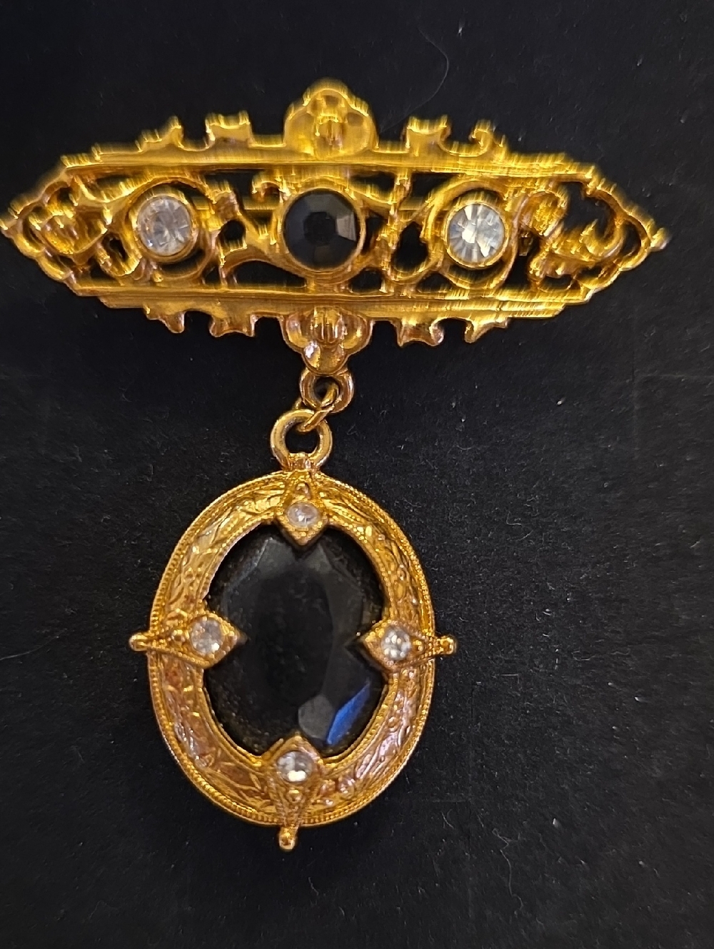 Vtg Victorian Revival Jewelry Bar Brooch Rhinestones Gold-Tone Drop Faux Onyx